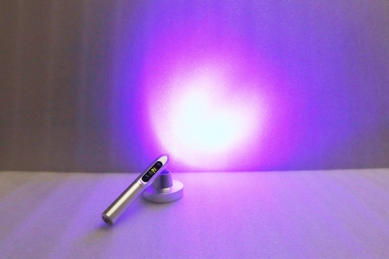 Lâmpada de alta potência LED UV de 365nm com bateria recarregável e saída de 5W